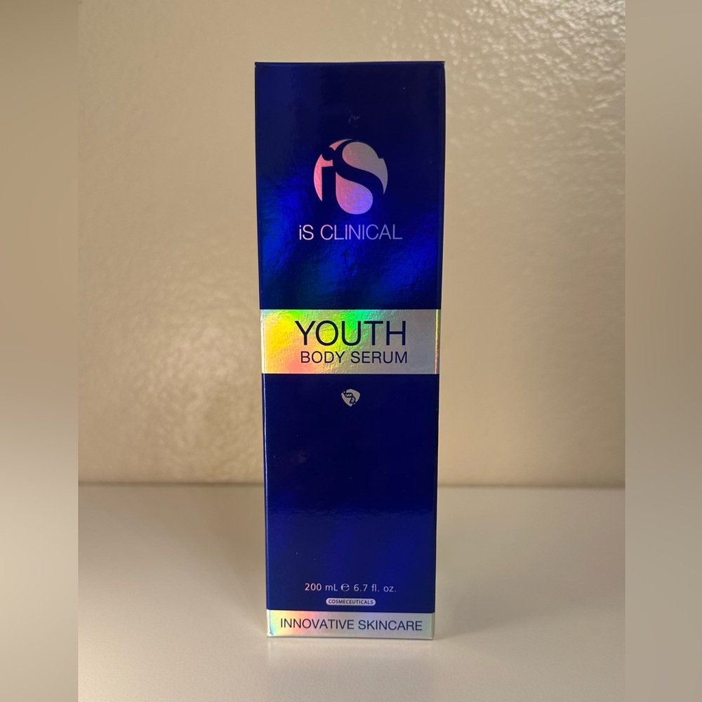 IS Clinical Youth Body Serum